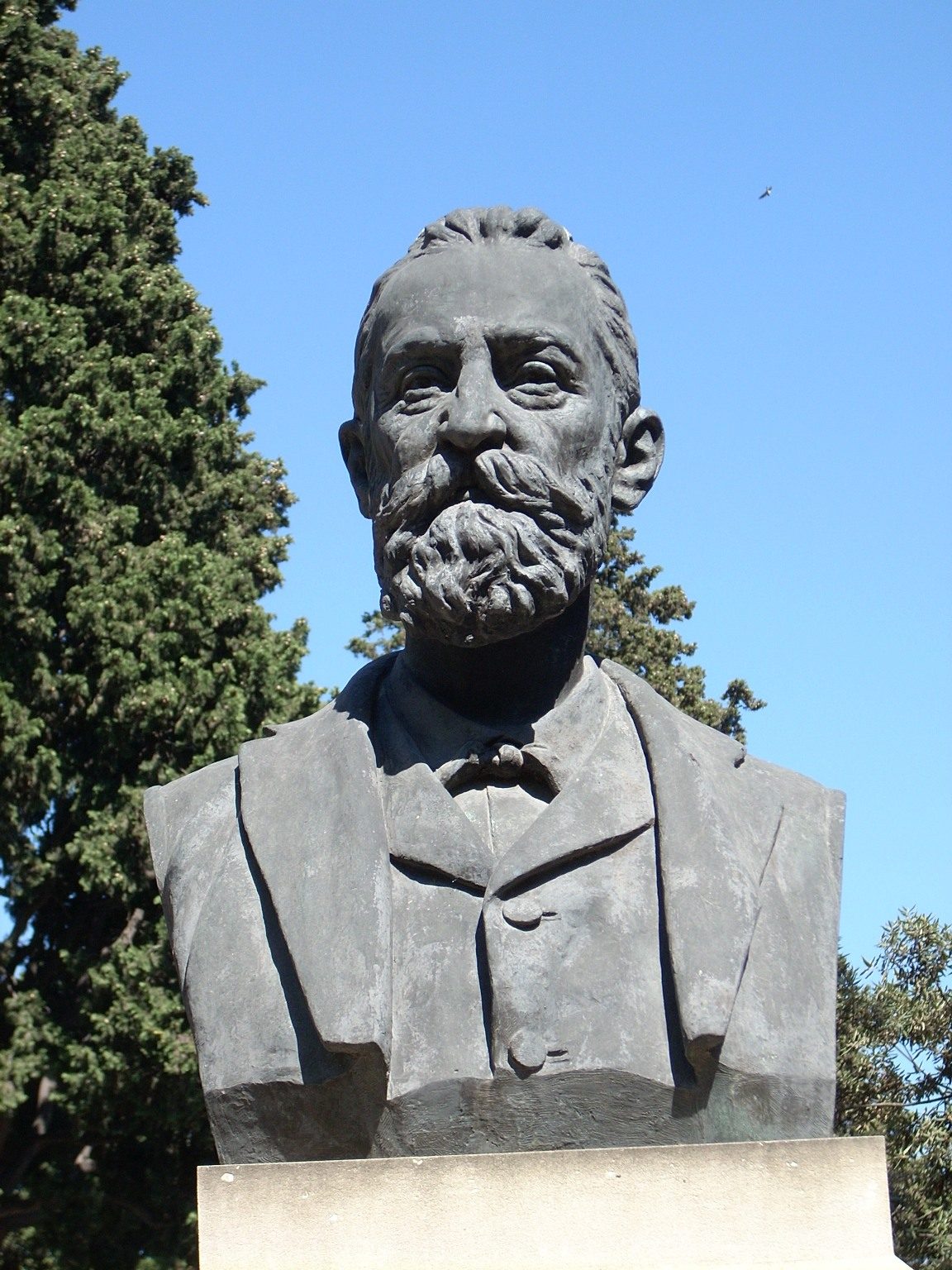 Arnaldo Cantani bust, Cimitero Poggioreale, Naples - 3.JPG